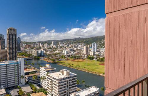 Honu Hale Penthouse 2 BDR Ocean View Waikiki - Photo 44