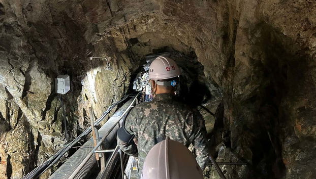 Grupo descobrindo a área desmilitarizada de Cheorwon