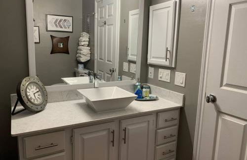 Island Escape|Sunsets| HotTub| Lake|Free Parking - Foto 4