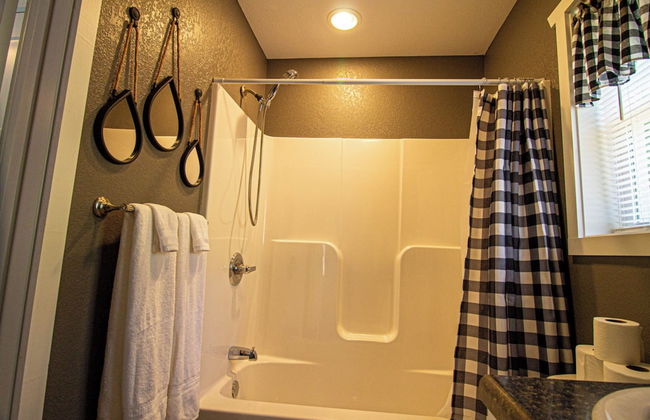 Mountain Haven Dragon's Nest Cabin - Photo 15