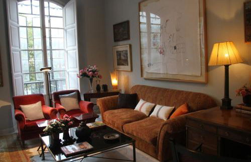 Elegant 2 Bedroom Apartment in Historic 1882 Building Central Sevilla Private Parking & Country Club Access - Foto 5