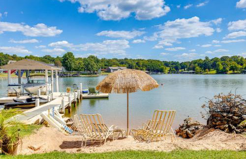 Smith Mountain Lake Retreat with Private Beach! - Foto 1