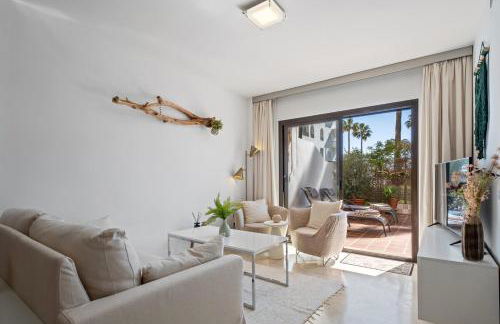 Driftwood Escape - Puerto de la Duquesa - Photo 4