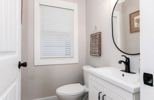 South Bend Serenity: Freshly Renovated 3BR 2mi ND - Foto 6