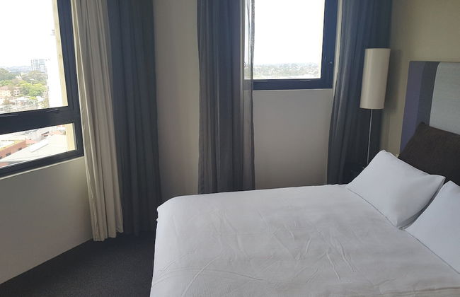 Parramatta Hotel in Mantra Building - Photo 4