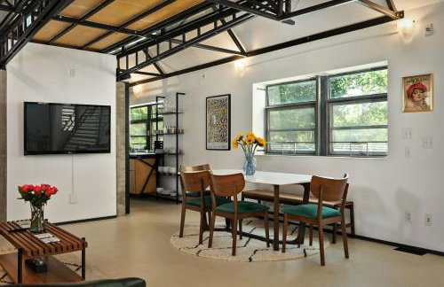 The Architect's Modern Castle - Photo 16