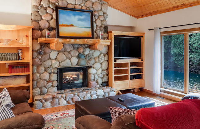 Boardman Monarch Upscale River Lodge HOT Tub! - Foto 77