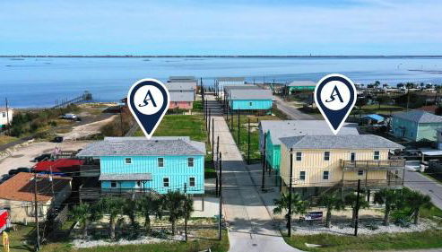 Sleeps 26 2 Homes w/ Waterfront Pool + Boat Dock Laguna Village Escape - Foto 2, Other