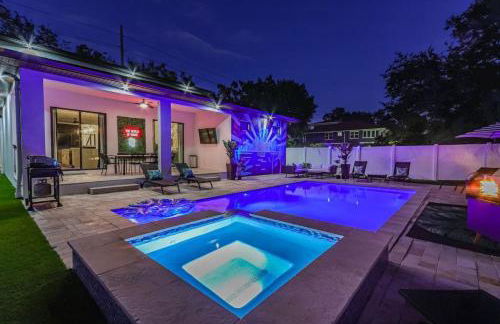 5BR Serenity Tampa Pool and Hot tub - Foto 1
