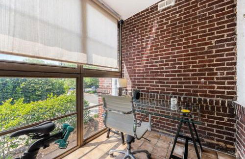 Spacious 2BR in Myers Park with sunroom - Foto 16