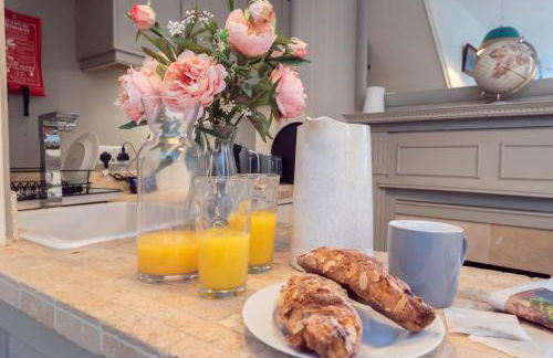 Heron Stays Bath- Charming Village Cottage with Parking, Garden, Just 3 Miles to Bath Centre, Sleeps 5 - Photo 28