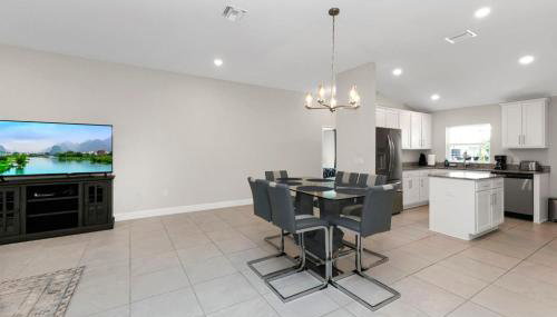 4BR Retreat Near Warm Mineral Springs & Beaches - Foto 5