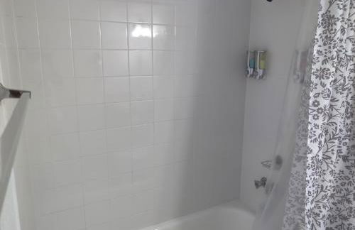 Beautiful 2-Bedroom Condo Near Universal and other Orlando Attractions, King Bed & Wi-Fi - Foto 17
