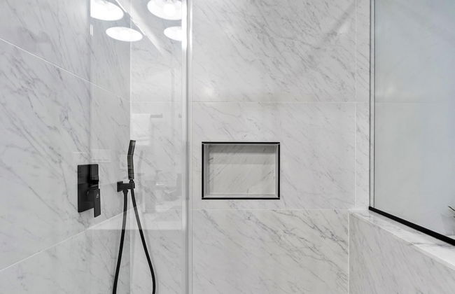 Luxury 2BD 2BA Near Logan Airport and T Station - Foto 42