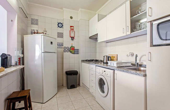 Lisbon Beach Flat - 4 Guests - Free Parking - Foto 2