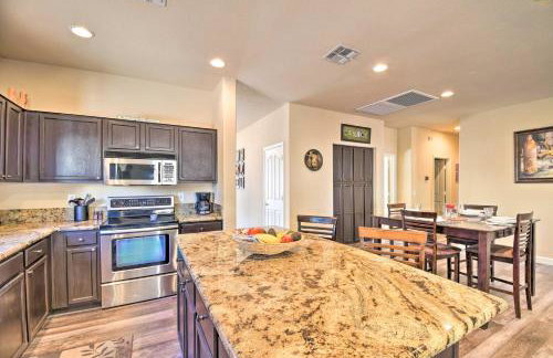 Family Poolside Escape 15 Mi to Dtwn Phoenix! - Foto 6