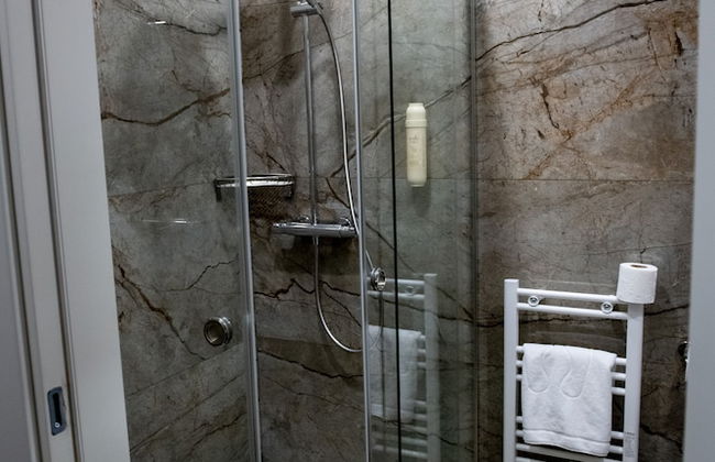 Agora Boutique - Photo 58