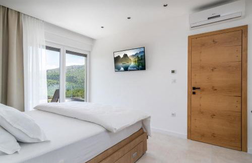 Villa Top Hill, heated infinity pool, Jacuzzi, Sauna, 5 en-suite bedrooms, a Media room - Foto 38