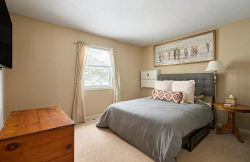 Quiet Guest Space with Hot Tub, Laundry, and Gym - Foto 1