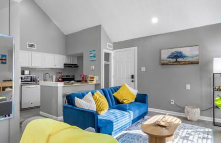 Skyline Loft with 2 Balconies 5 min to Love Field - Foto 1