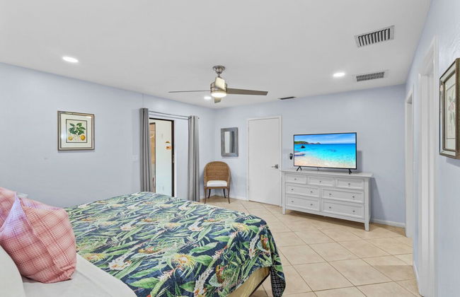 Milano Vacation Rental: Newly Renovated 3-BR Home with Private Pool, Hot Tub, and Pet-Friendly Front Yard. Minutes from Vanderbilt Beach - Foto 5