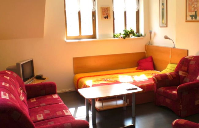 Apartment Near Ski Slopes - Photo 7