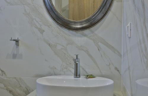 FOUR REASONS - Foto 23