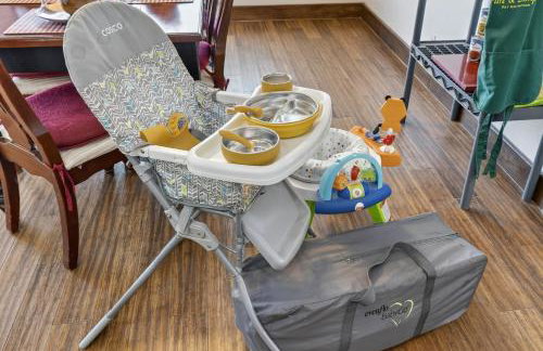 4BR Desert Oasis near Valley and Vegas - Foto 22