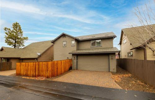 Modern Flagstaff Getaway with Mountain Charm. - Foto 34