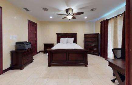 Relax, Entertain, & Indulge In Our Unique Pool House - Foto 12