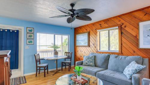 Waterfront Cedar Key Duplex Home Grill and Dock! - Foto 3