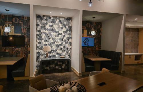 The Trendy Den - Photo 29