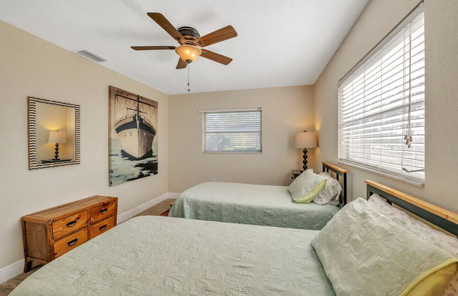 Beautiful Pool Home Near Siesta Key Beach 2 Bedroom Home - Foto 7