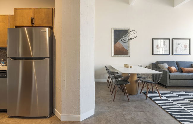 Unique Historic Experience Conveniently Located in the Heart of Cincinnati - Foto 80