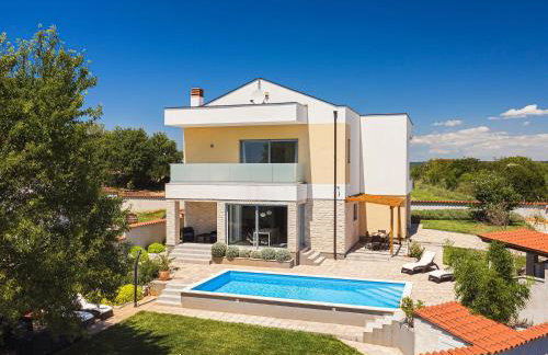 Villa in Peroj With Pool Near Barbariga Beach - Photo 37