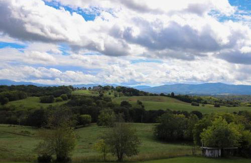 Serenity with Mountain Views 3BR Deckside Views - Foto 41