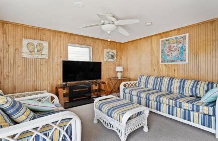 Bay Front 2Nd Floor Duplex Boasts Amazing Bay Views From Both Porch And Deck Located In Ship Bottom 14016 - Photo 14