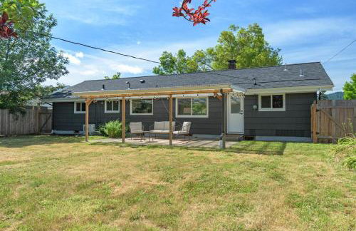 Charming Eugene Bungalow - Photo 3