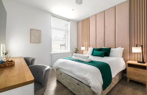 Stylish Apartment in Queens Park - Photo 1