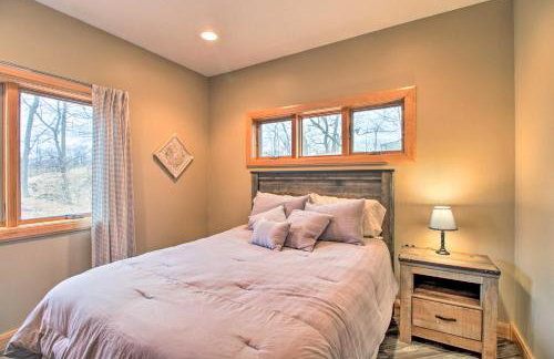 Dock, Hot Tub and Game Room Luxe Lake Latoka Home - Foto 22