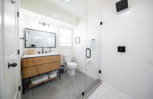 LUX ~Pet Friendly Richardson 3 bedroom 1 story Home~ - Foto 25