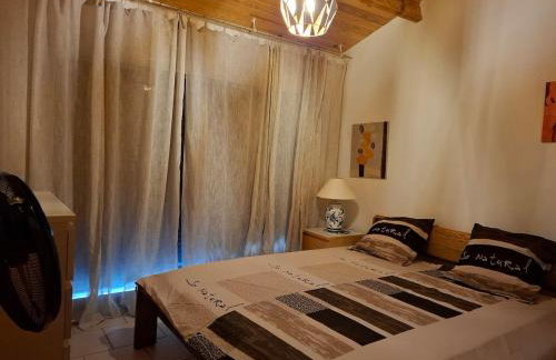 Villa avec piscine sur terrain clôt - Foto 8