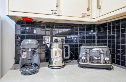 Nancy's 3 bedroom house near Heathrow Airport - Foto 23