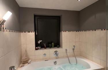 Stay Nice Thermen-Glück 3BR 100qm Whirlpool-Badewanne - Foto 48