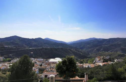 Casa Madre Tierra con jacuzzi piscina zona de barbacoa y preciosas vistas - Foto 4
