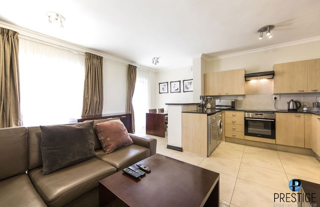 Prestige Apartment Sandton at Westpoint - Photo 21