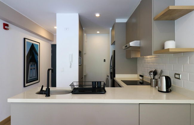 w Elegant 2BR in Barranco - Photo 5