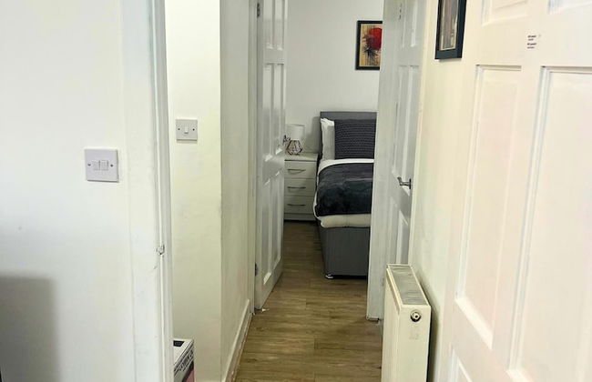 City Nearby - Parking - Wifi - Garden - Sleeps 4 - Foto 30