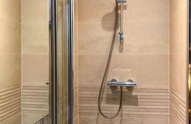 Tranquil retreat with hot tub - Photo 15