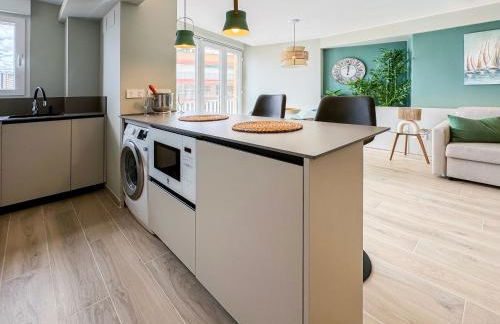 El Séptimo Cielo de la Bahía de los Naranjos - Primera Línea de Playa - Foto 12